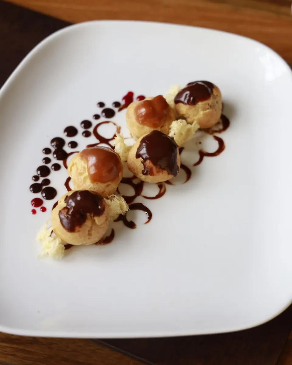 Croquetas cremosas de jamón ibérico de bellota con reducción
